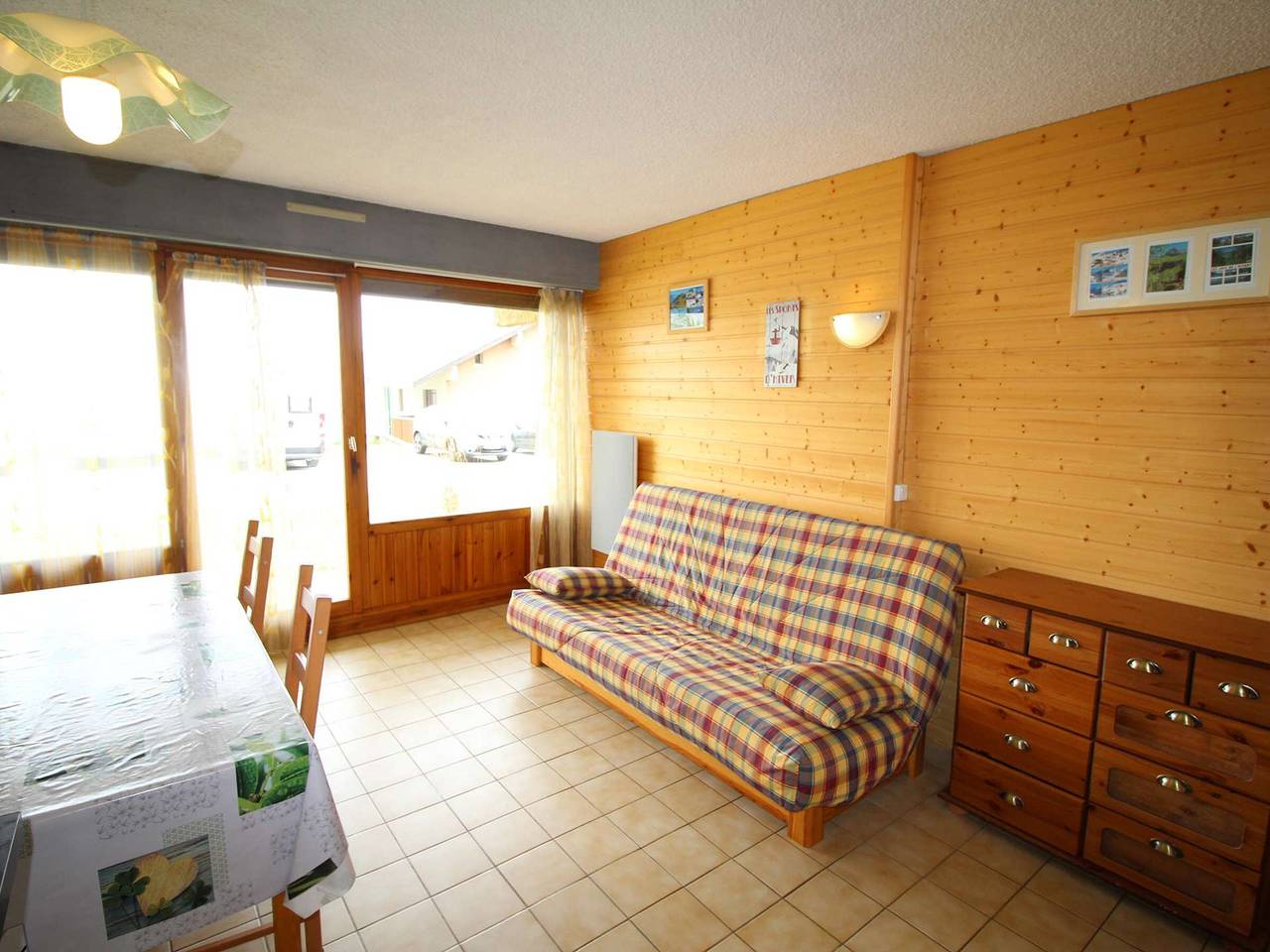 Apartamento entero, Estudio con cabina para 4 personas a 150m de las pistas con terraza y parking - Auris en Oisans in Auris, Parque Nacional de los Ecrins