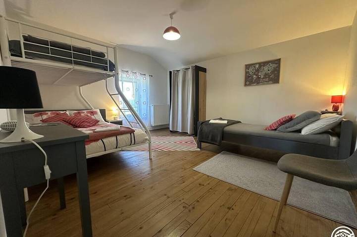 Location de vacances pour 12 personnes, avec Jardin à Péronnas - 4