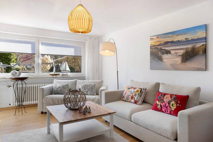 Geheel appartement, Appartement 'Ferienwohnung Am Kurpark' met privé terras en Wi-Fi in Warburg, Kreis Höxter