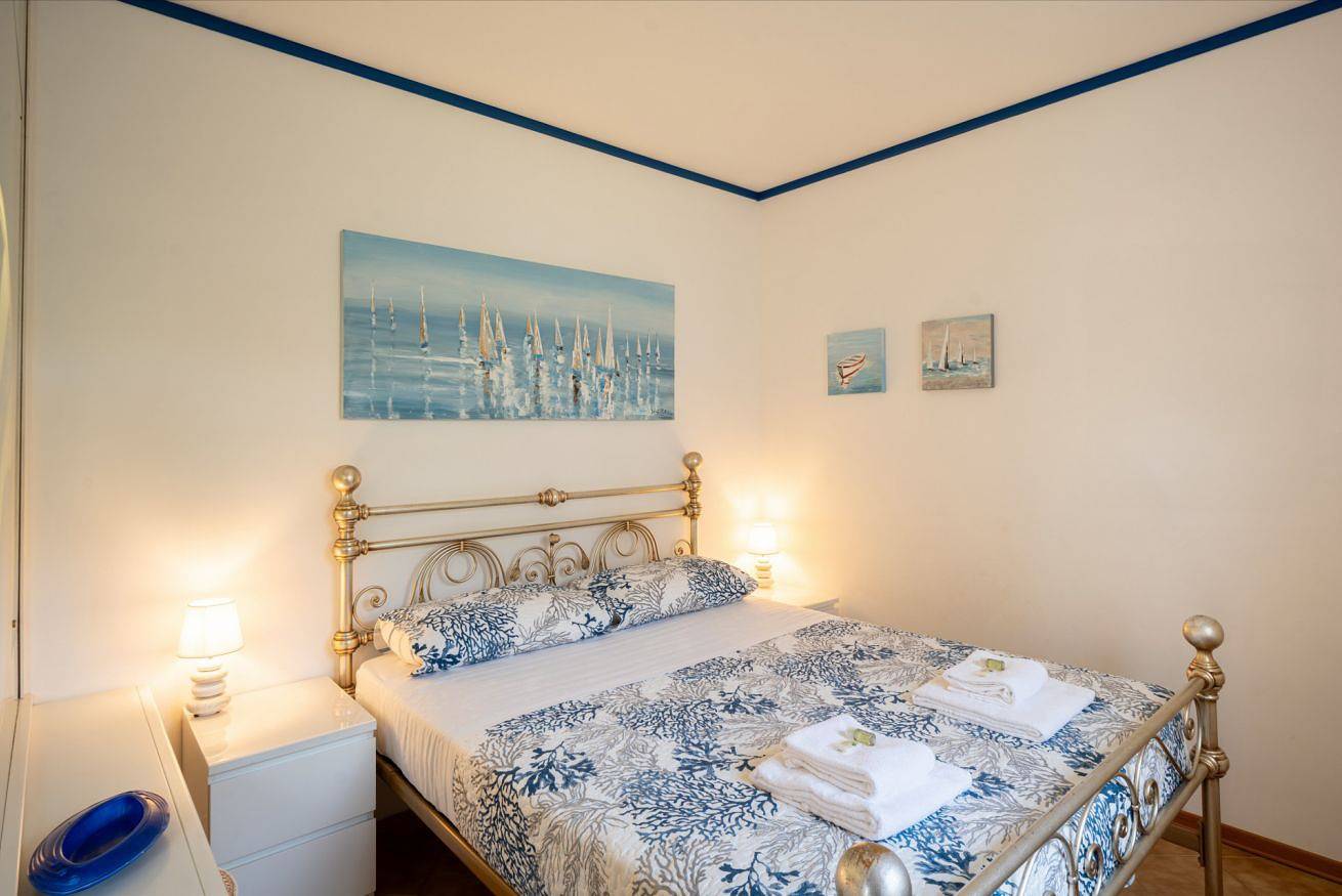 Geheel appartement, Vakantieappartement voor 4 personen met zwembad in Bordighera, Riviera di Ponente