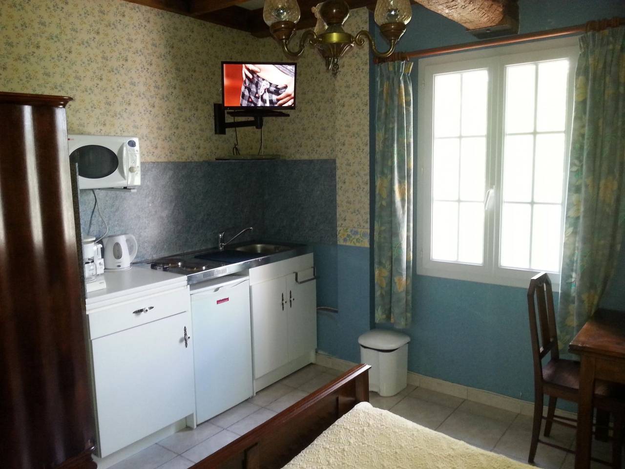 Appartement entier, Charmant appartement avec piscine et jardin, à 1,5 km du centre-ville de Labruguière in Labruguière, Région de Castres