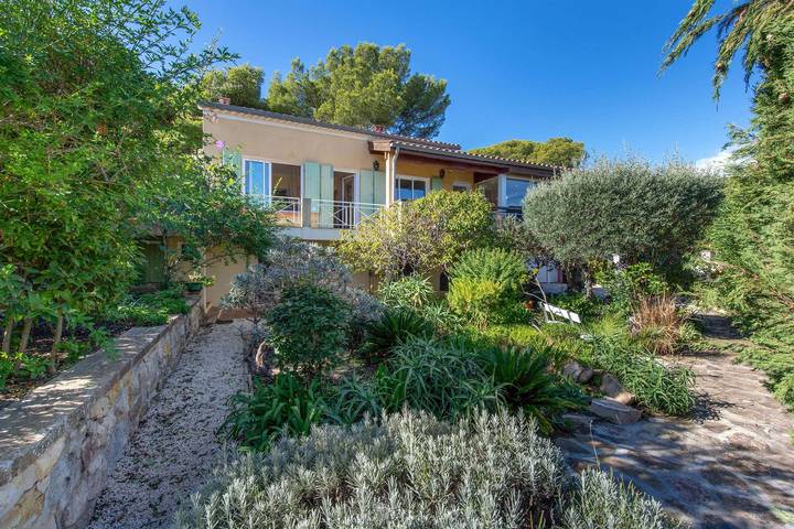 Location de vacances pour 8 personnes, avec jardin, animaux acceptés à Saint-Mandrier-sur-Mer - 4