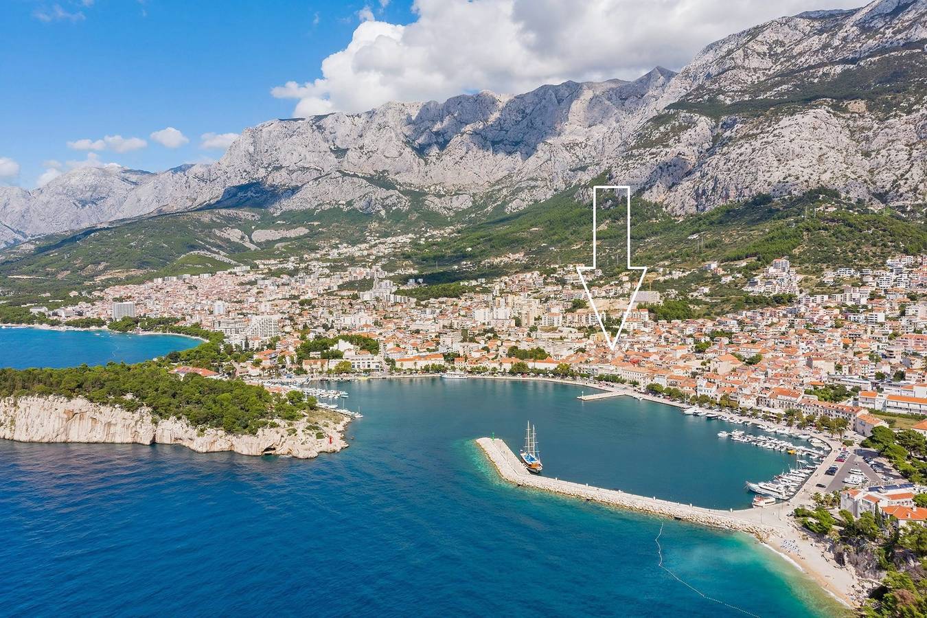 Villa Filipetti im Zentrum von Makarska, 4 Schlafzimmer mit Bad en suite, beheizter Privatpool, 600 m vom Strand entfernt in Makarska, Makarska Riviera