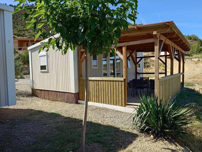 Gîte pour 4 personnes, avec Terrasse ainsi que Jardin et Piscine à Mequinenza