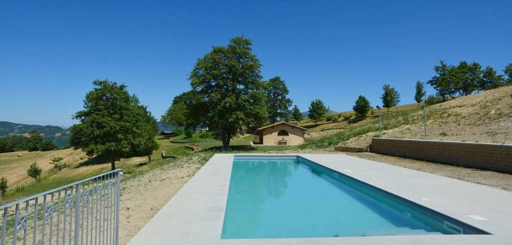 Location de vacances pour 3 personnes, avec jardin ainsi que piscine et vue, animaux acceptés à Gubbio - 4