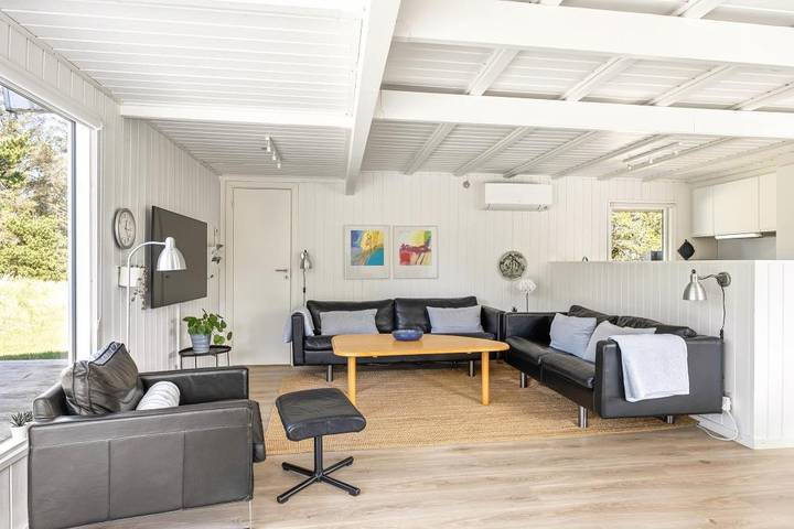 Gut eingerichtetes Ferienhaus über 2 Etagen in Blåvand in Blavand, Varde