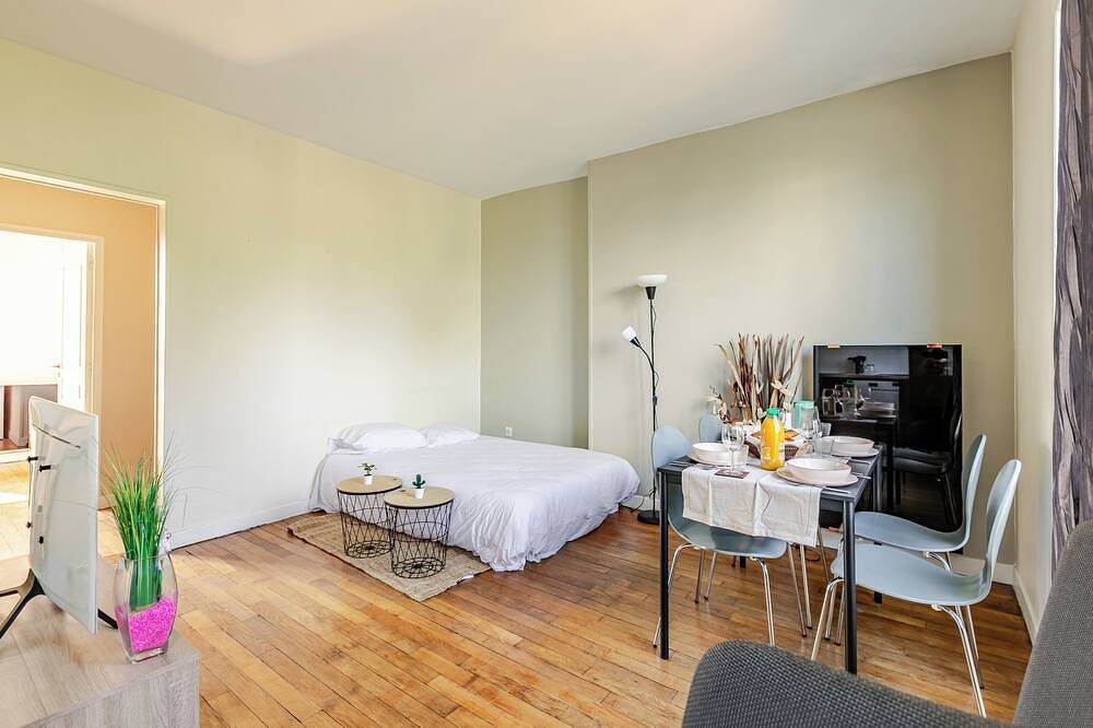 Ganze Wohnung, Modern cocoon on the outskirts of Paris - sleeps 4 in Ivry-sur-Seine, Val-de-Marne