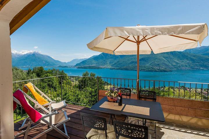 Apartamento entero, Apartamento de vacaciones para 2 personas con vistas al lago in Municipio de Stazzona, Lago de Como