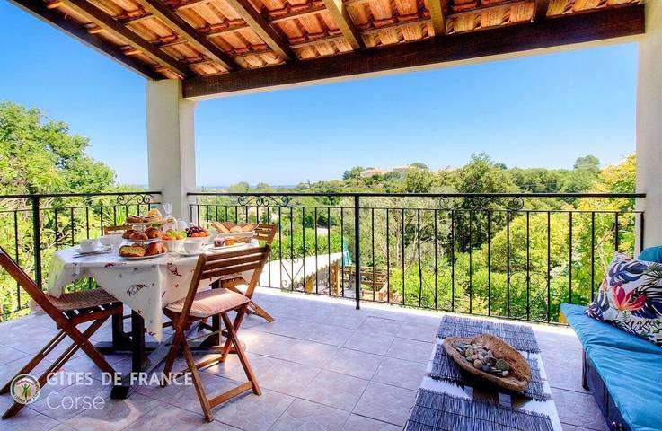 Gîte pour 6 personnes, avec Terrasse