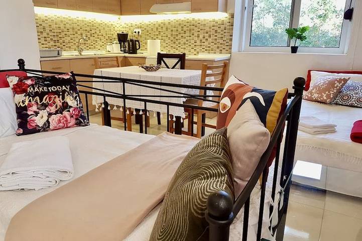 Ferienhaus für 4 Personen, mit Terrasse und Garten in Rhodos Stadt - 2