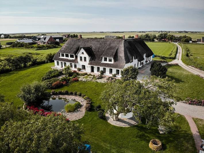 Ferienhaus für 12 Personen, mit Garten und Sauna sowie Terrasse in Pellworm