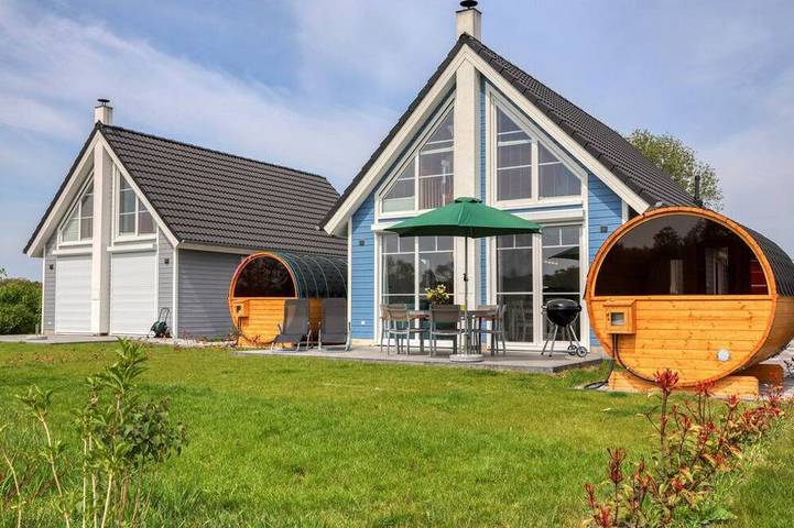 Ferienhaus für 4 Personen, mit Terrasse und Sauna sowie Garten in Wandlitz