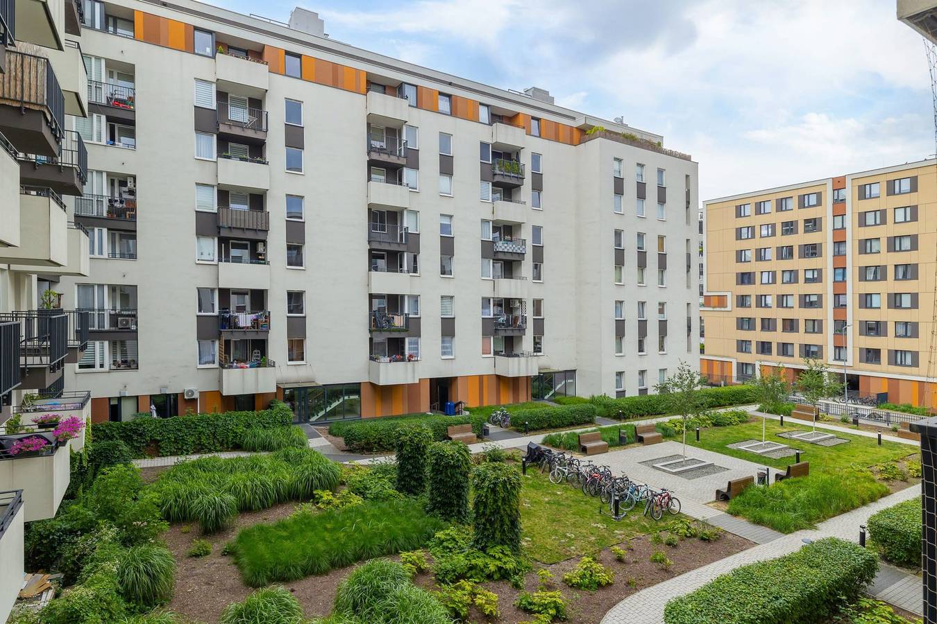 Entire apartment, Osiedle Avia 3B Spacious Apartment Parking in Cracow, Lesser Poland