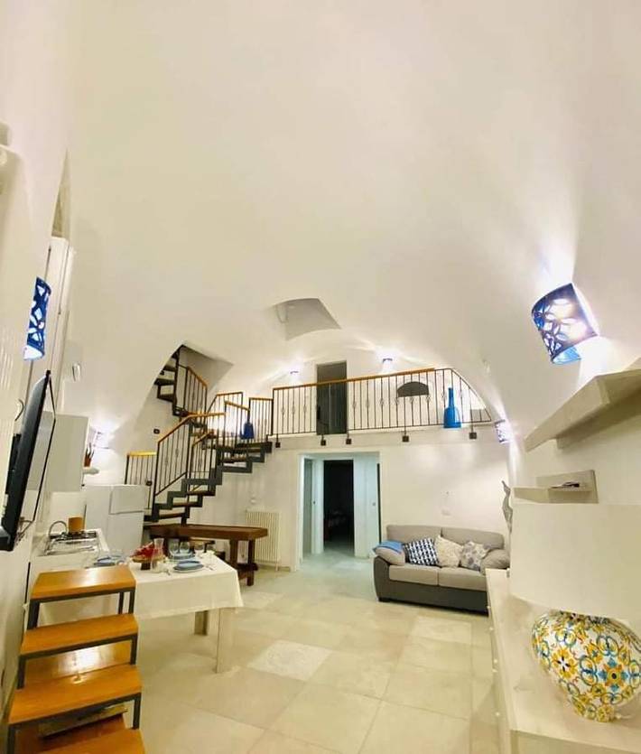 Casa vacanza per 4 persone, con balcone e panorama, adatto a famiglie con bambini in Molfetta