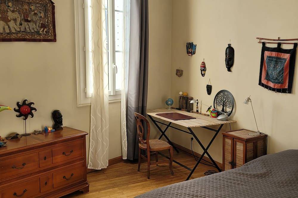 Mooi en ruim stenen huis in het centrum van Bordeaux, garage en pkg in Bordeaux, Bordeaux en omgeving