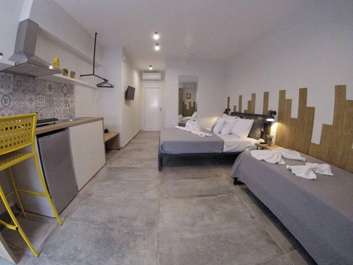 Location de vacances pour 3 personnes, avec terrasse et jardin dans Stavros - 4