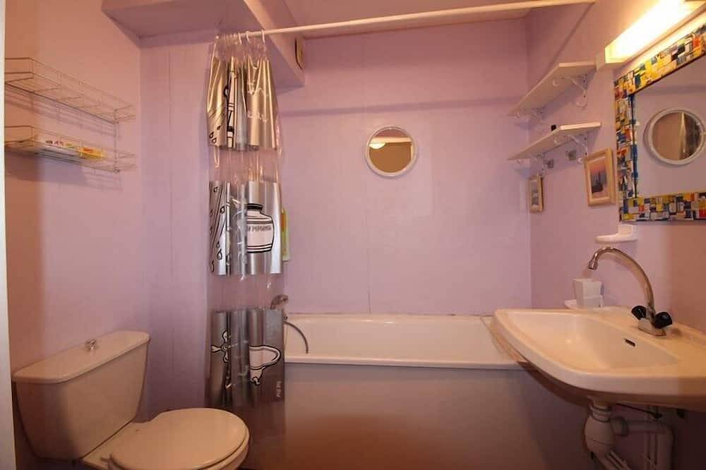 Apartamento entero, Estudio cabina con balcón, 4 personas en el corazón de la ciudad y cerca de la arena caliente in Hardelot Plage, Neufchâtel-Hardelot