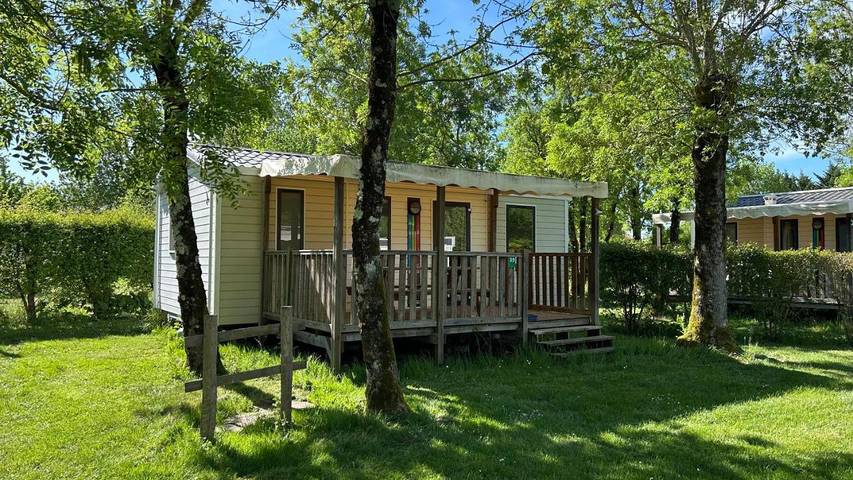 Location de vacances pour 5 personnes, avec terrasse à Magné - 2