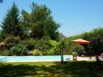 Gîte pour 6 personnes, avec jardin et piscine à Préchacq-Josbaig
