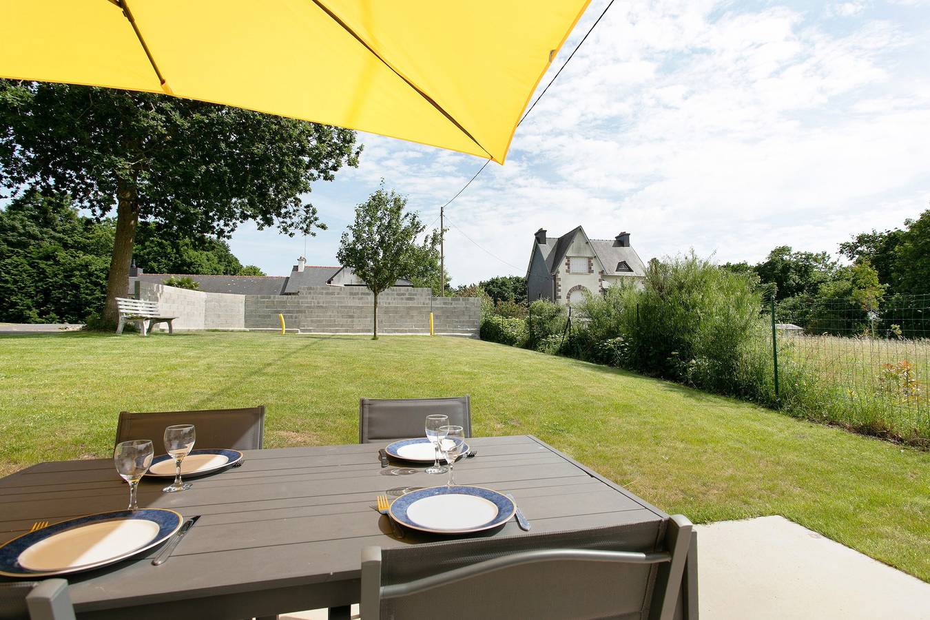 Maison de vacances 'Auprès De Mon Chêne' avec terrasse privée, jardin et Wi-Fi in Plouha, Côte de Goëlo