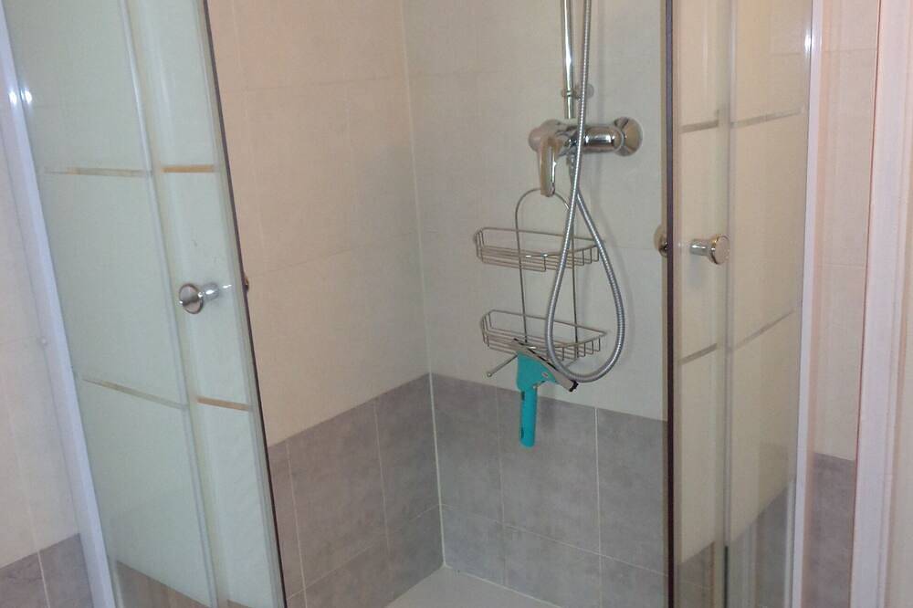 Ganze Wohnung, Quiet 25m2 studio in Rumilly, halfway between Annecy & Aix-les-Bains in Rumilly, Annecy und Umgebung