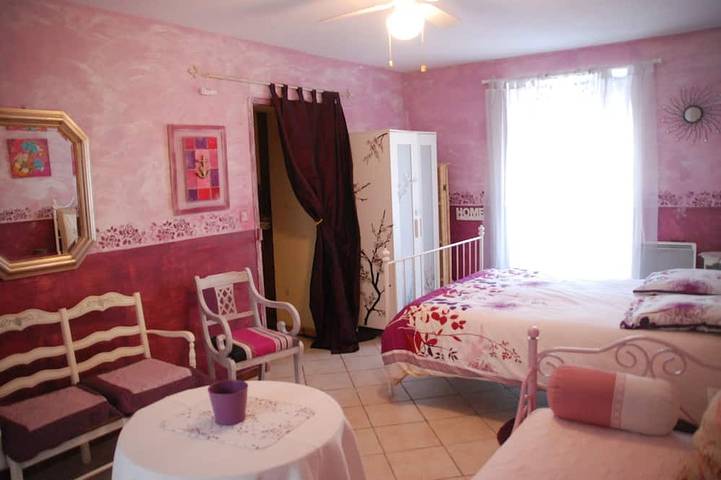 Location de vacances pour 4 personnes, avec jardin et terrasse à Le Puy-Sainte-Réparade - 3