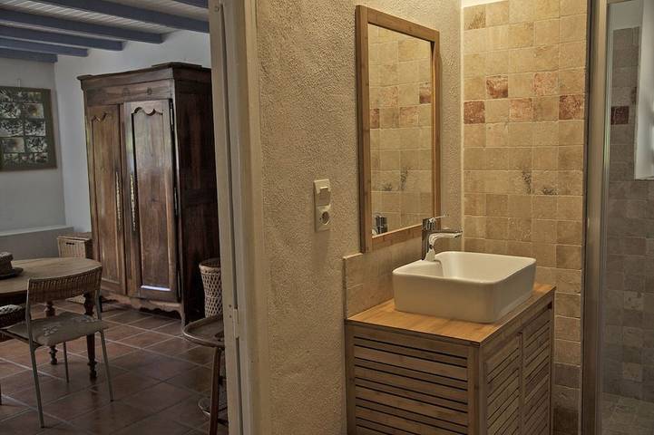 In einem schönen Anwesen, schöne, komfortable Unterkunft, großes Schwimmbad, ruhig, Fontvieille in Tarascon, Arles und Umgebung