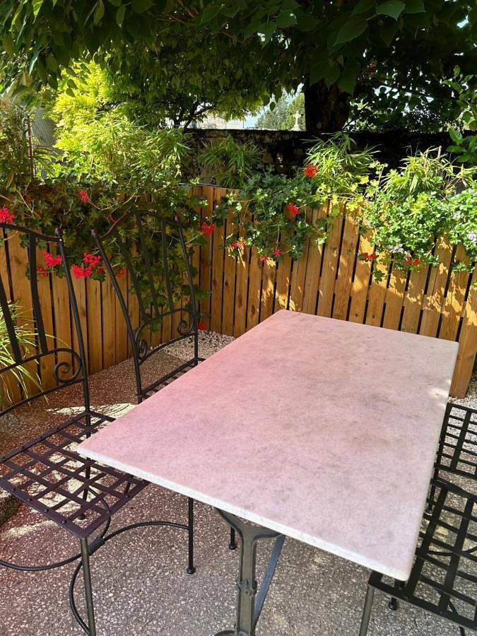 Location de vacances pour 4 personnes, avec jardin ainsi que piscine et vue à Saint-Amans-du-Pech - 3