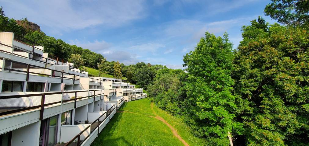 Gîte pour 6 personnes, avec jardin, animaux acceptés à Murol - 3