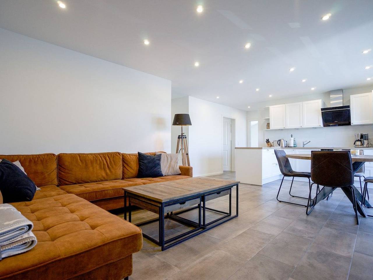 Ganze Ferienwohnung, Liegeplatz 4 - Penthouse in exklusiver Lage - Liegeplatz 4  Penthouse in exklusiver Lage in Büsumer Deichhausen, Dithmarschen