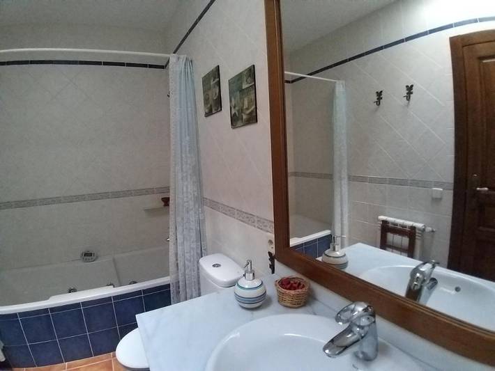 Casa de vacaciones para 8 personas, con Balcón además de Jacuzzi y Terraza en Comarca de Sepúlveda - 4