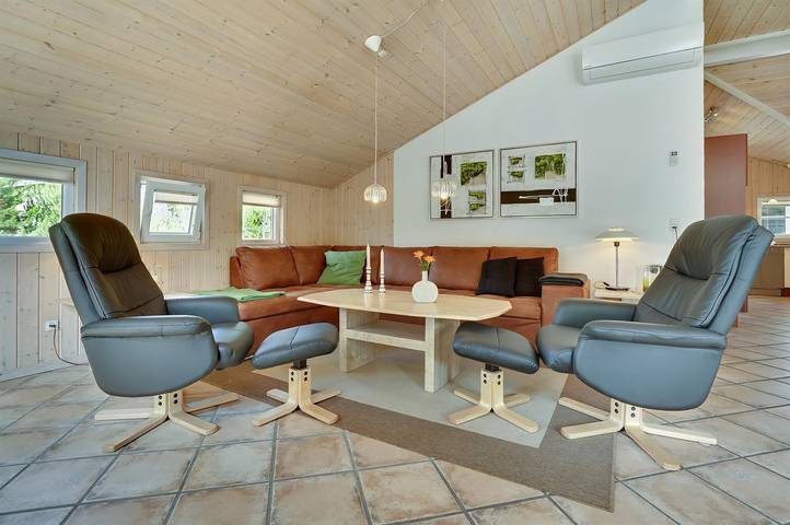 Nice home in Blåvand w/ Sauna, WiFi and 4 Bedrooms in Blavand, Varde