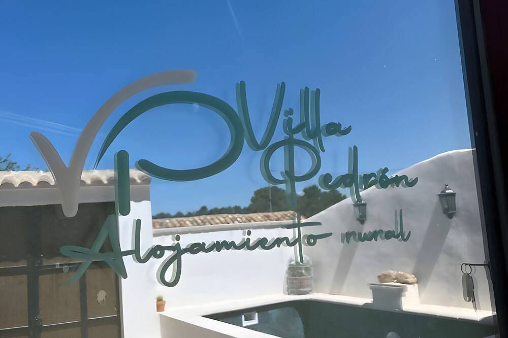 Rural Villa Pedrón Apartment with Private Pool, Terrace & Wi-Fi in Cortes de Pallás, Valencia Province