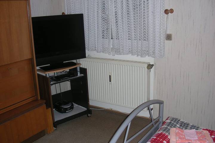 Ferienwohnung für 4 Personen, mit Garten und Whirlpool in Künzell - 2