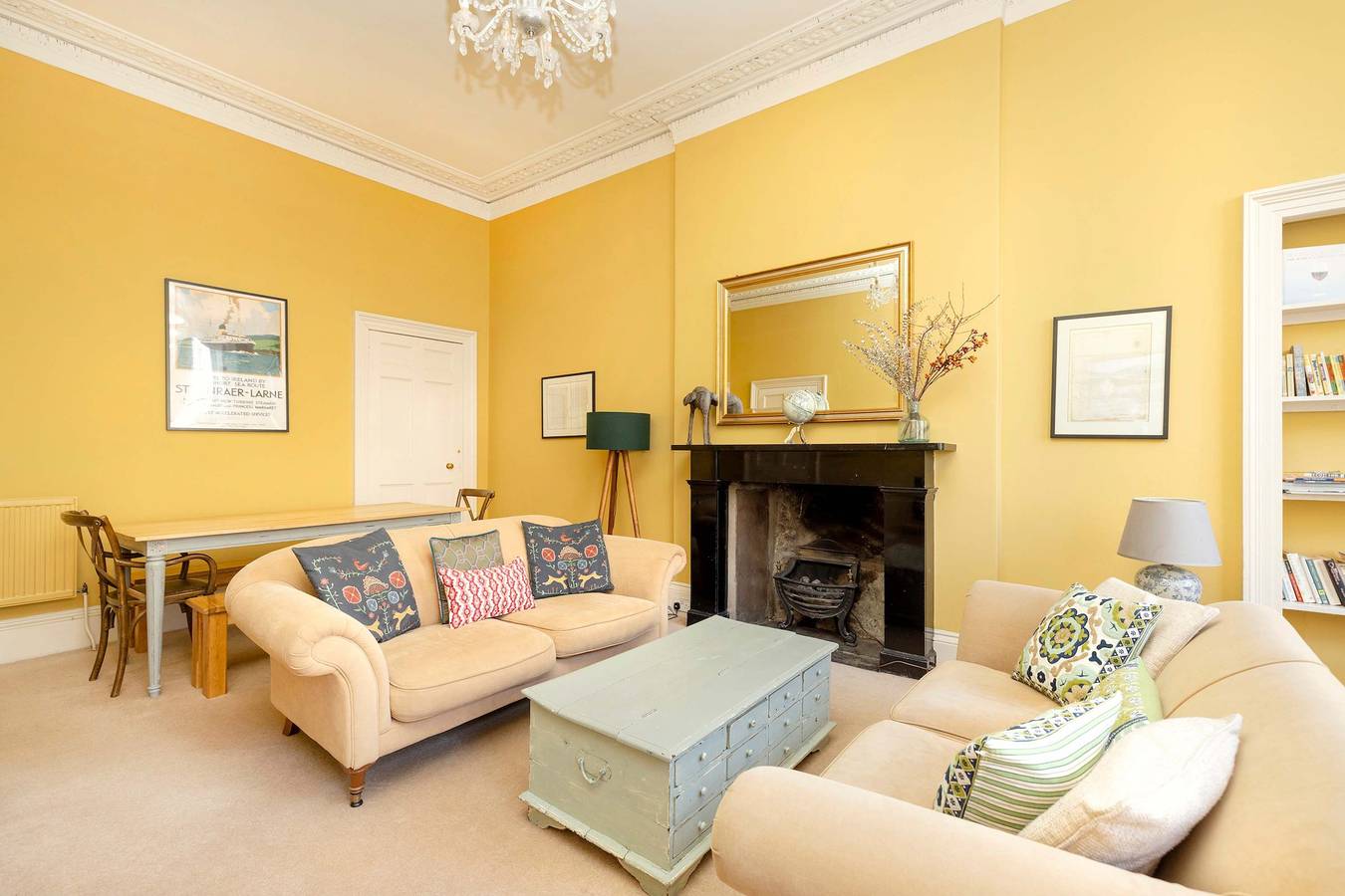 Entire apartment, Chic and Spacious House at the Heart of the City in Edinburgh, Edinburgh and Lothian
