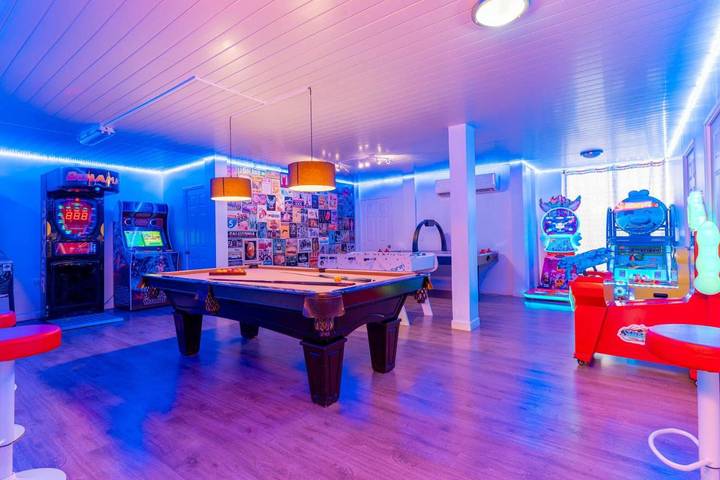 Location de vacances pour 8 personnes, avec piscine ainsi que vue et terrasse dans Faa'a - 2