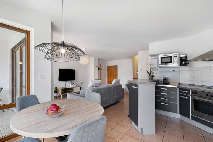 Ferienwohnung für 4 Personen, mit Balkon und Seeblick in Unteruhldingen