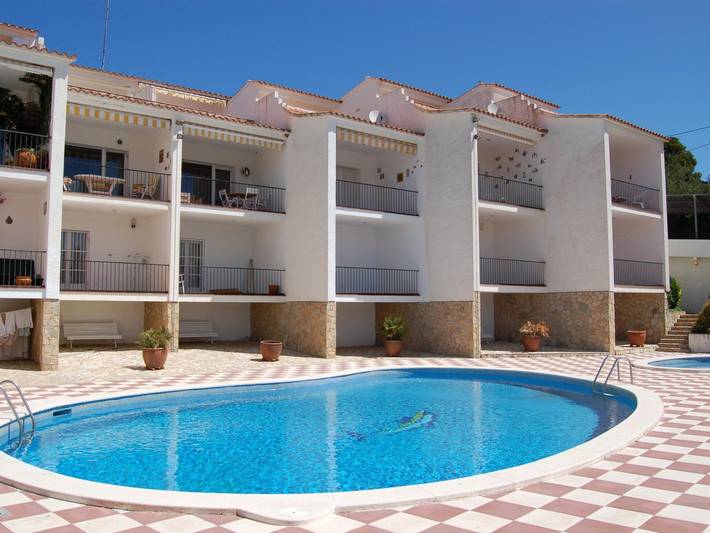 Ferienhaus für 7 Personen, mit Terrasse und Garten sowie Pool in Platja Grifeu