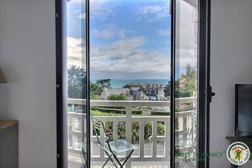 Gîte pour 4 personnes, avec jardin et balcon dans Les Rosaires