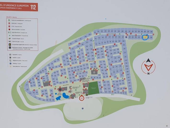 Camping pour 6 personnes, avec piscine ainsi que bassin pour enfant et jardin à Vic-la-Gardiole - 4