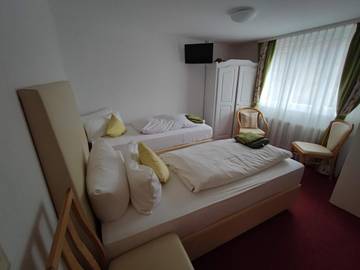 Maison d’hôte pour 2 personnes, avec vue ainsi que balcon et jardin à Forbach