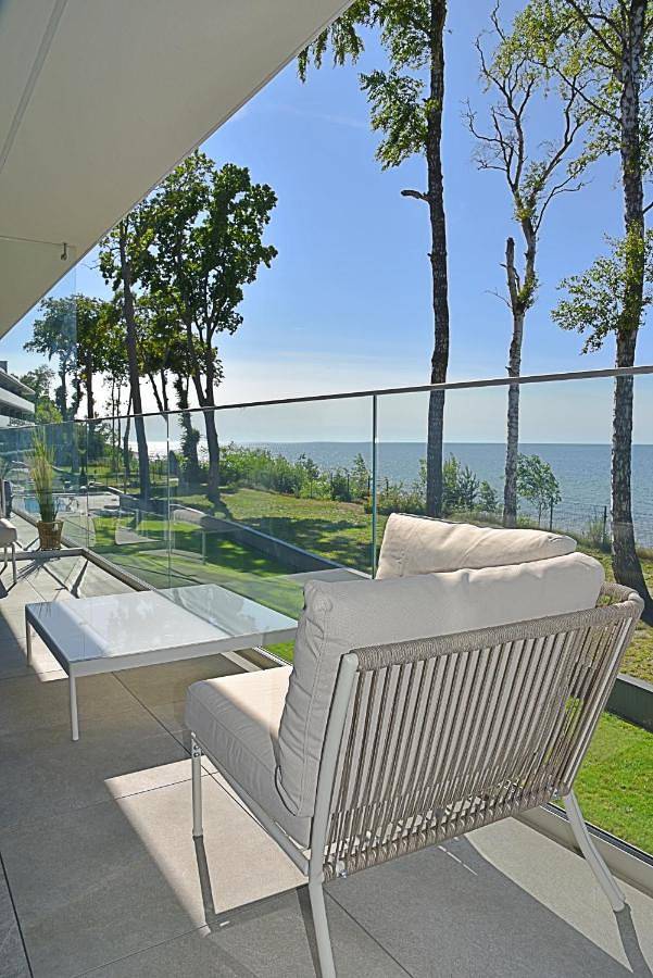 Ferienwohnung für 4 Personen, mit Pool und Terrasse sowie Ausblick und Sauna in Rewal