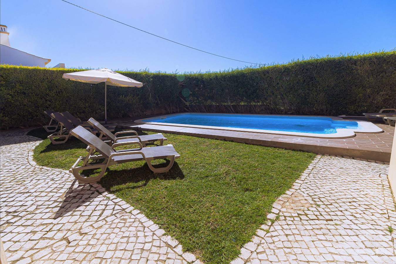 Elegant Sagres Villa | 5 Bedrooms | Villa Farol | Close to Beach | Perfect for Families in Sagres, Naturpark Südwest-Alentejo und Costa Vicentina