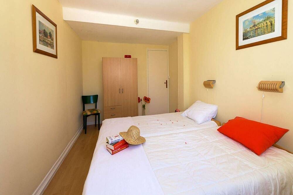 Gîte Guillaume with swimming pool in Carcès, Brignoles region