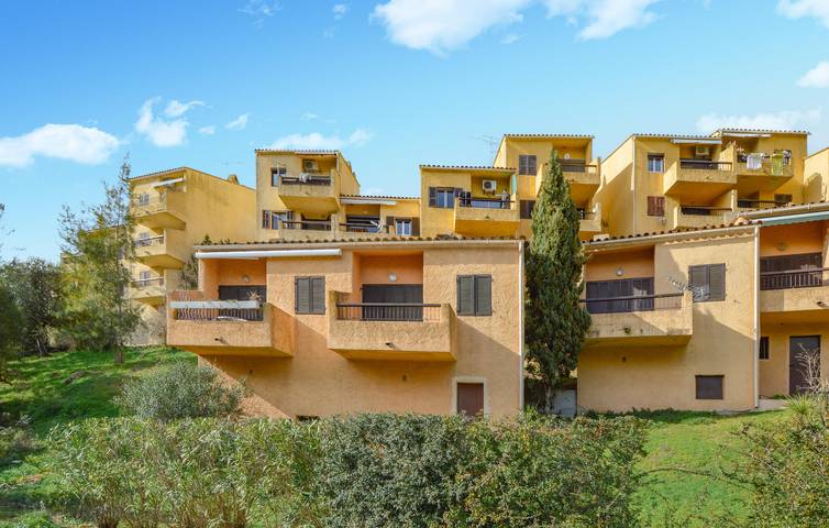 Appartement à deux lits avec piscine, terrasse et parking - 800 m de la plage in Grosseto-Prugna, Golfe D'Ajaccio