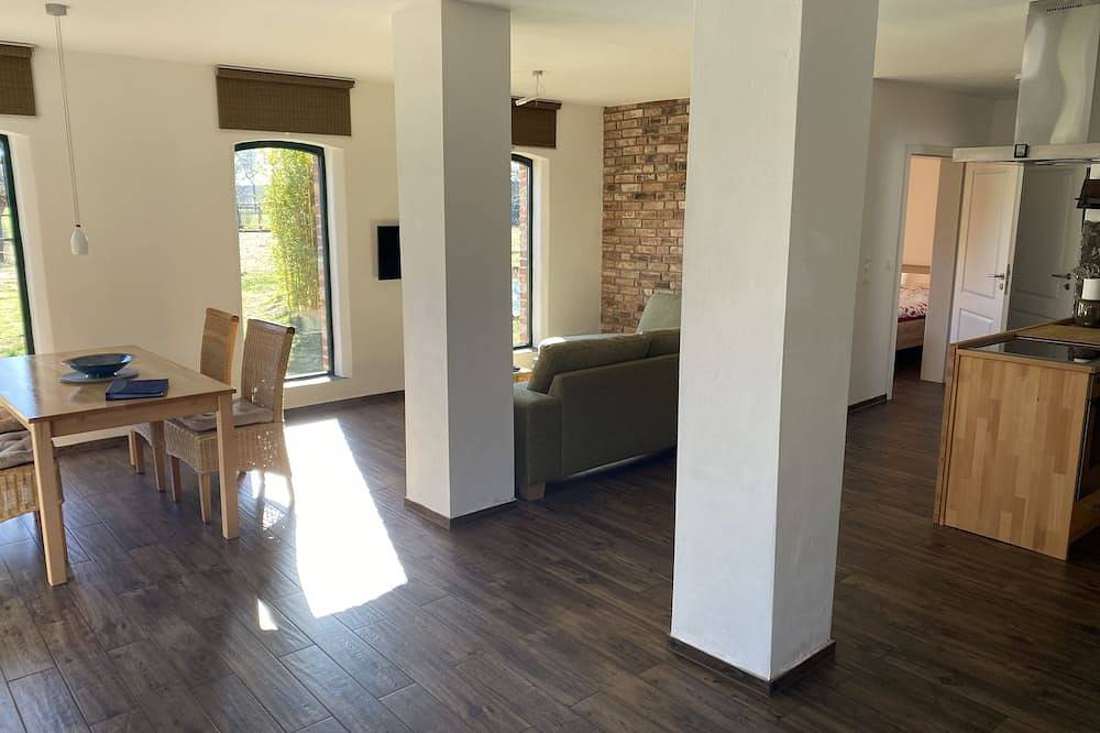 Ganze Wohnung, Komfortable moderne Ferienwohnung<br>mit Sauna<br> in Kirchlinteln, Landkreis Verden