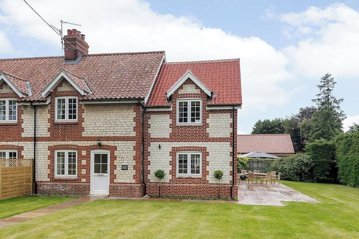 Cottage for 6 people, with garden, with pets in Thornham