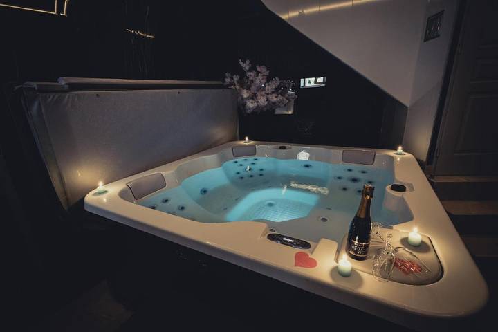 Appartement de vacances pour 2 personnes, avec Jacuzzi ainsi que Terrasse et Jardin