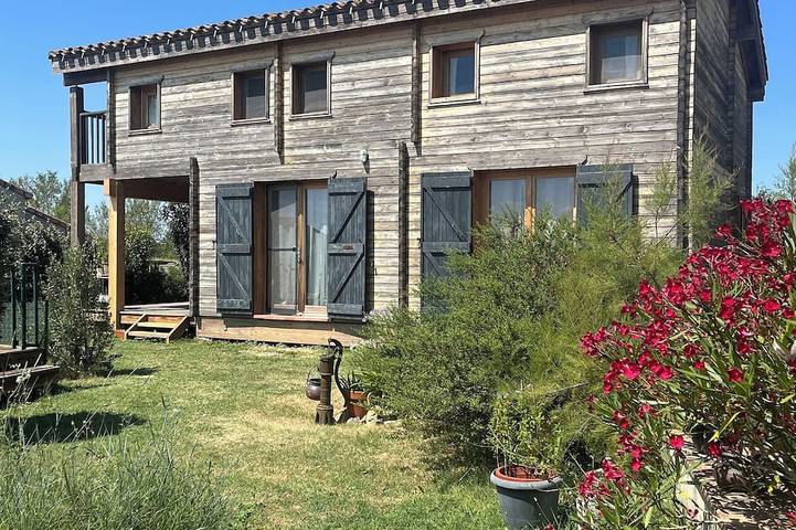Maison de campagne pour 2 personnes, avec piscine et jardin dans Lac de la Ganguise
