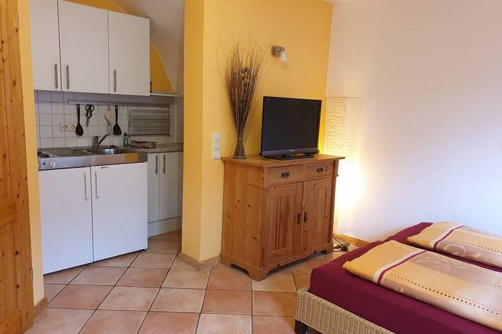 Ferienwohnung für 2 Personen, mit Sauna und Terrasse sowie Garten, mit Haustier in Daisendorf - 3